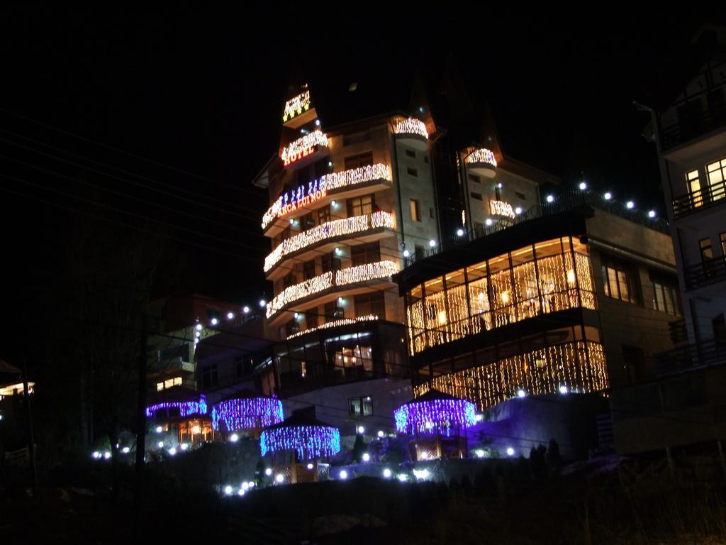 Hotel Arca Lui Noe Sinaia Exterior photo