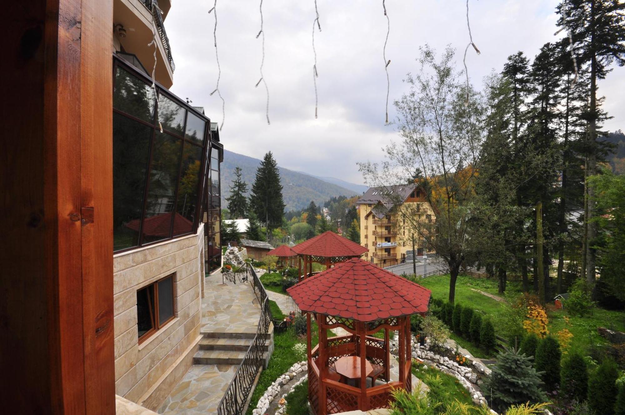 Hotel Arca Lui Noe Sinaia Exterior photo