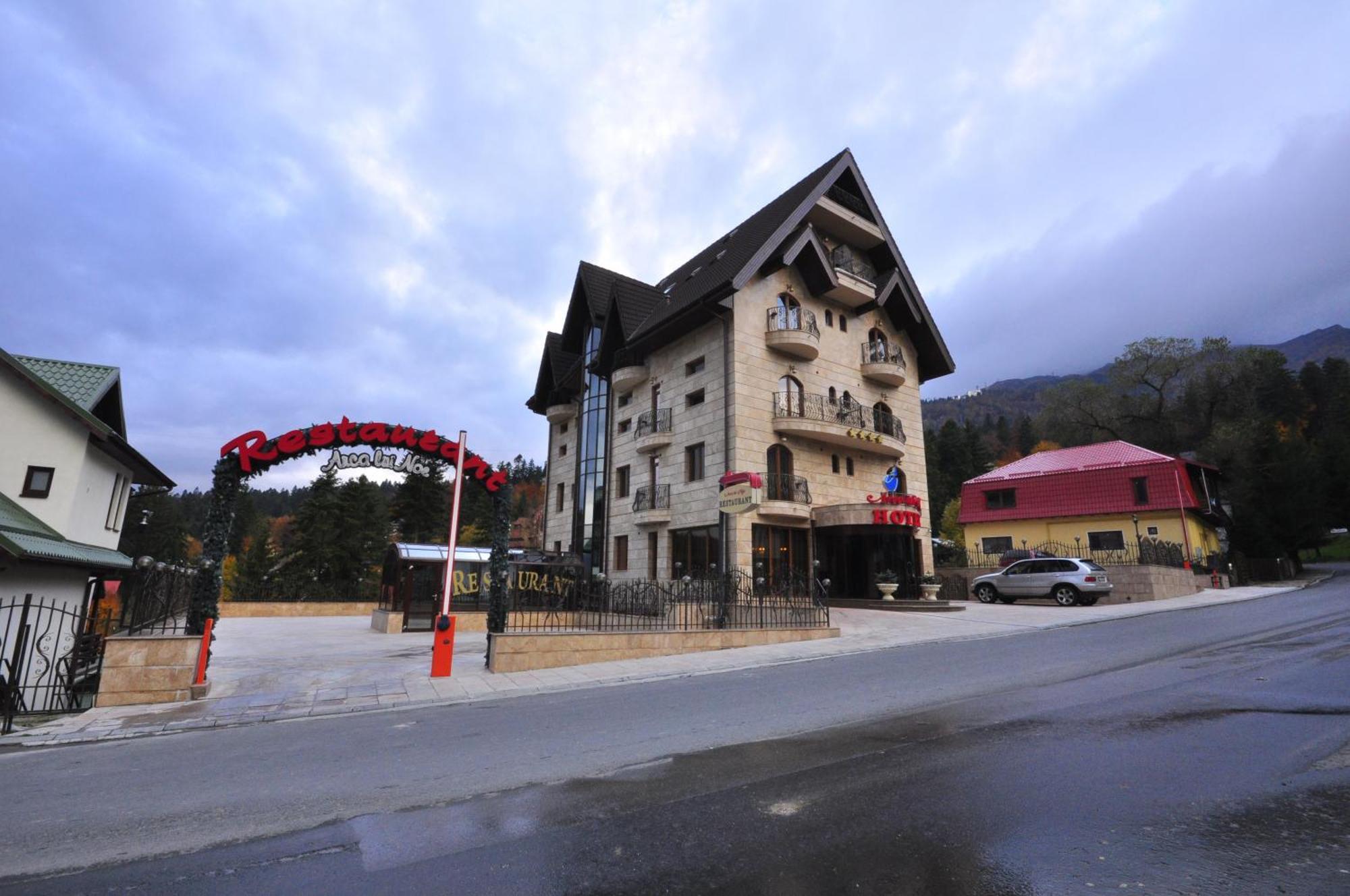 Hotel Arca Lui Noe Sinaia Exterior photo