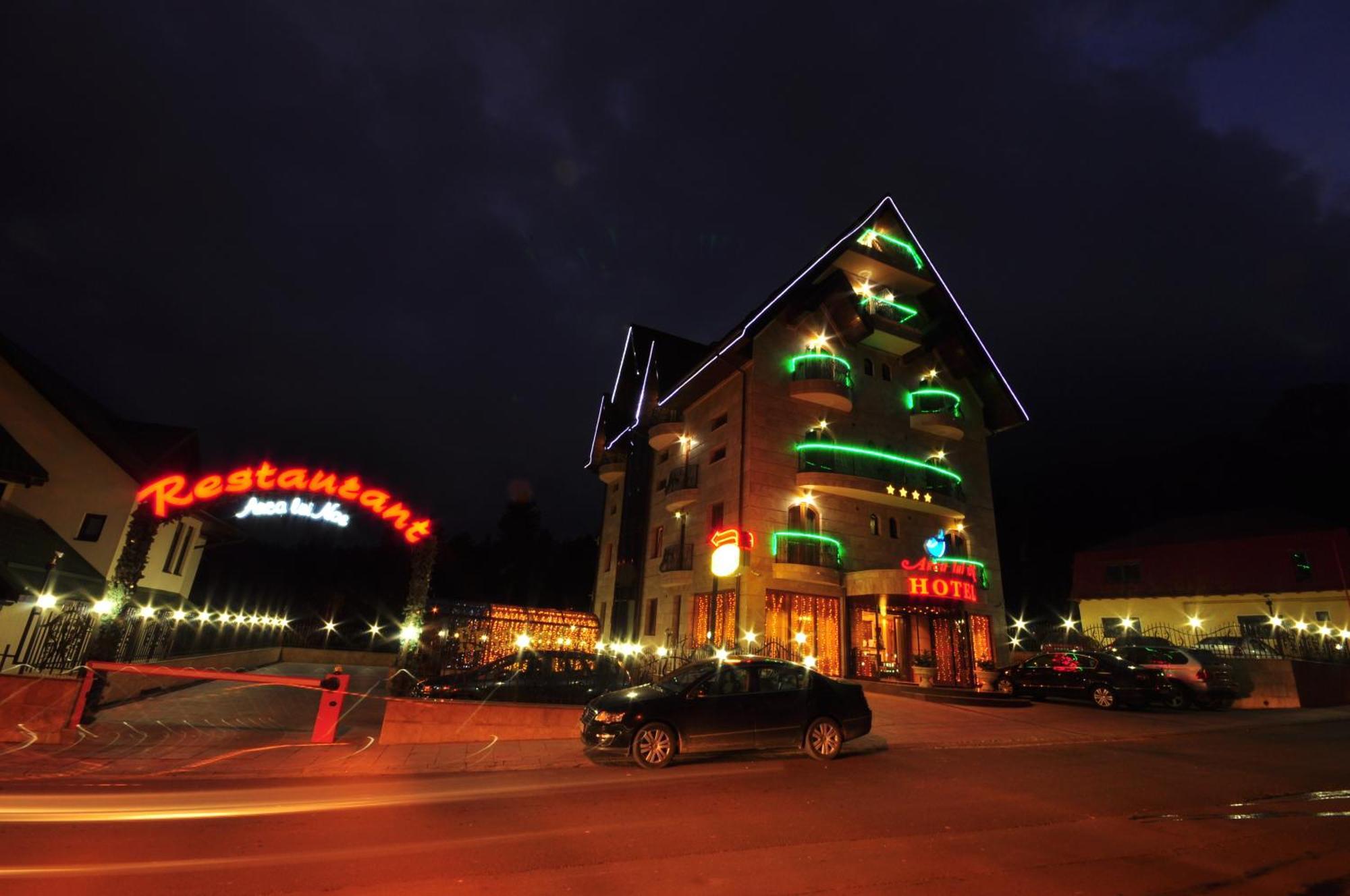Hotel Arca Lui Noe Sinaia Exterior photo