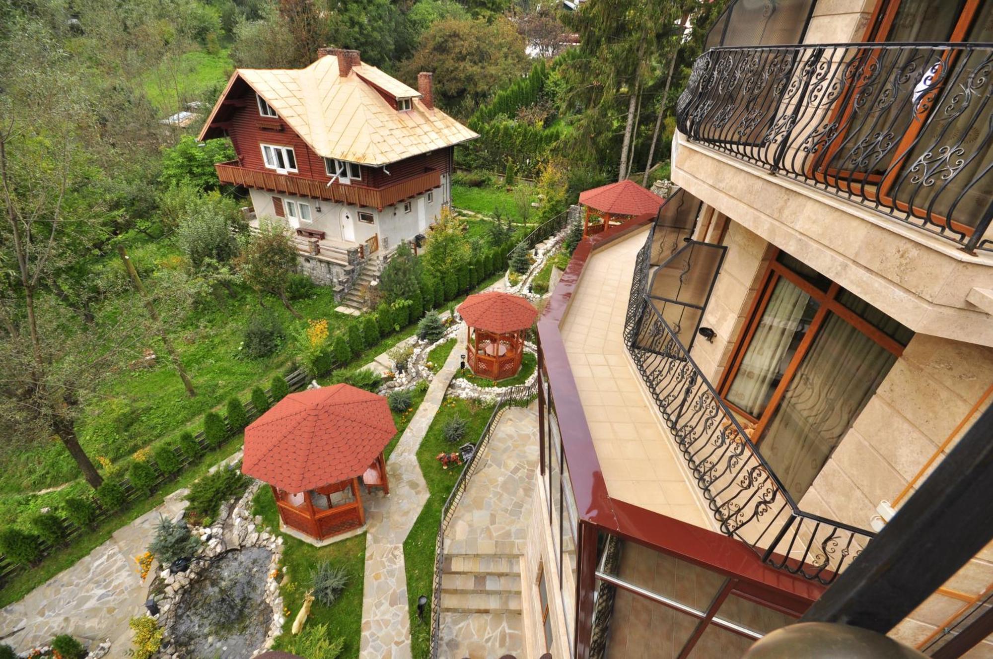 Hotel Arca Lui Noe Sinaia Exterior photo