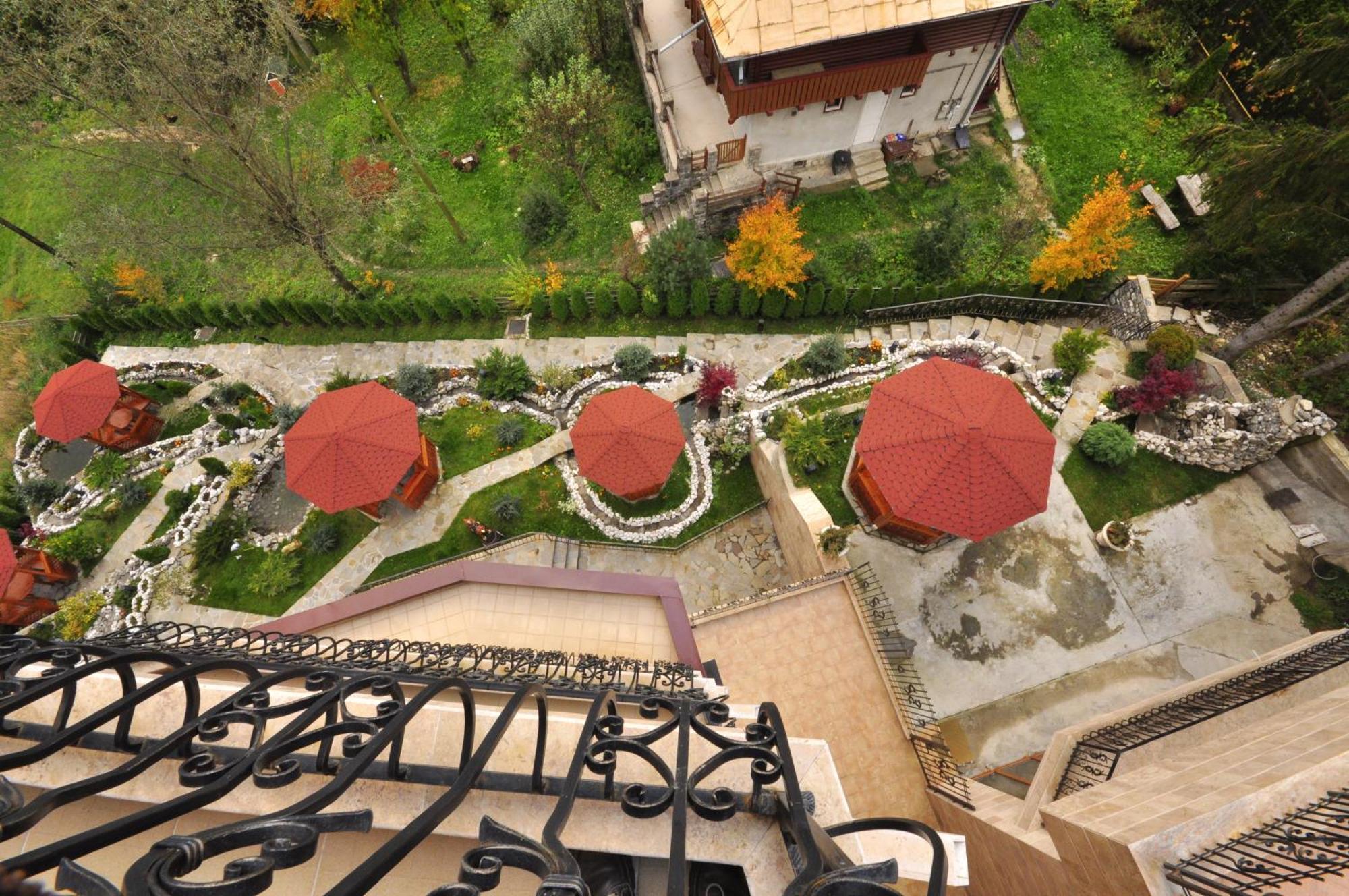 Hotel Arca Lui Noe Sinaia Exterior photo
